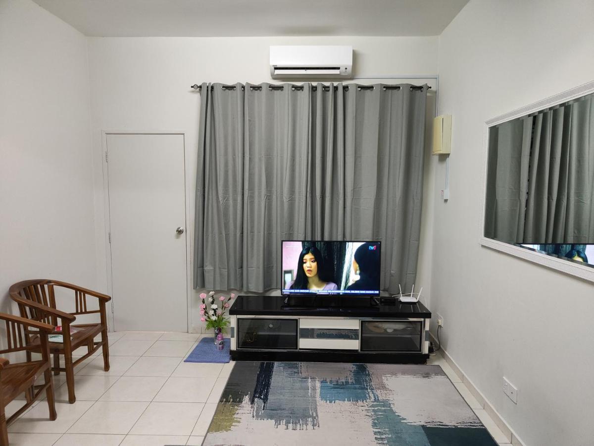 Zaara Krubong Alor Gajah Ayer Keroh Holiday home *